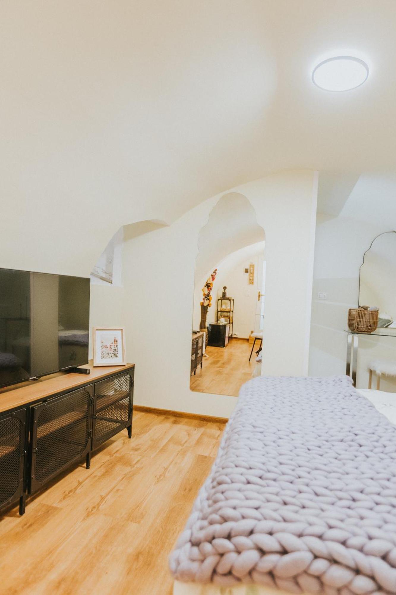 Locart -Cozy Downtown Apartment, Near Black Church With Free Wi-Fi Брашов Екстериор снимка